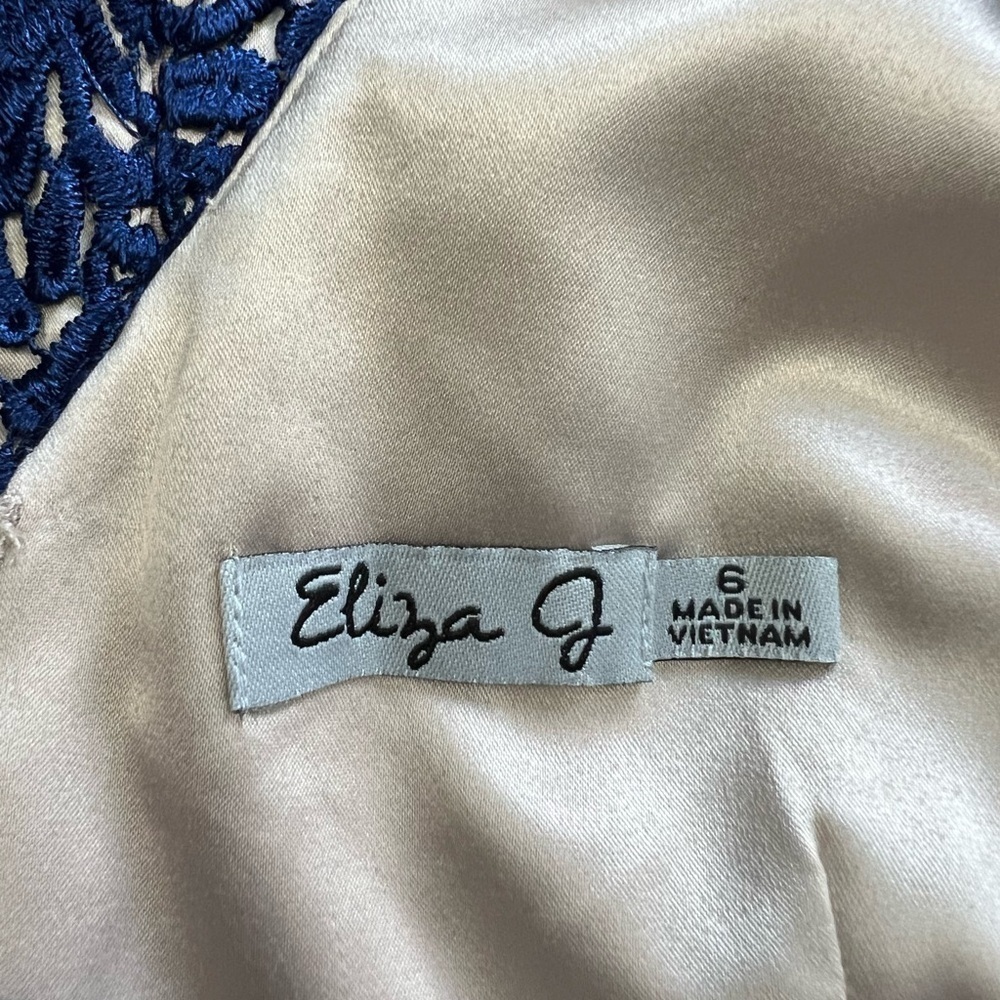 Eliza J Navy Lace Sheath Dress - Size 6 | Wedding Guest Cocktail Elegant - Picture 8 of 10